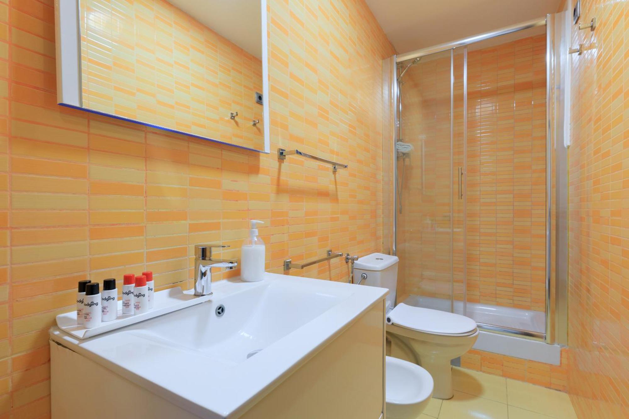 Housalia Corsega - Apartment 3 Bedrooms Next To Sagrada Familia Barcelona Exterior foto